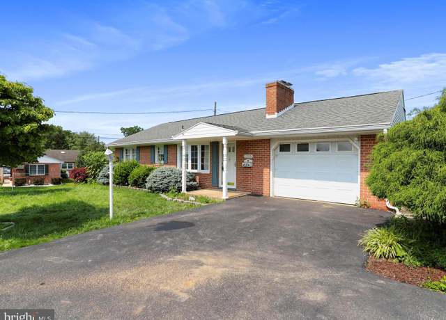 Property at 17208 Amber Dr, Hagerstown, MD 21740, 3 beds, 1 bath