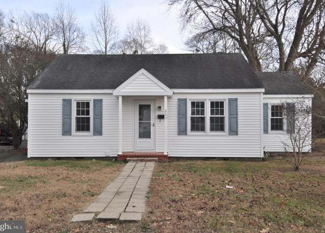 Property at 205 Payne Ave, Pocomoke City, MD 21851, 3 beds, 1 bath