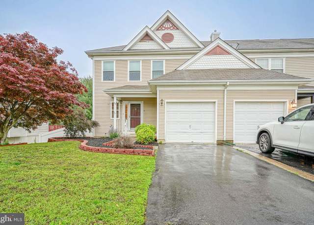 Property at 33 Tattersall Dr, Burlington, NJ 08016, 3 beds, 2.5 baths