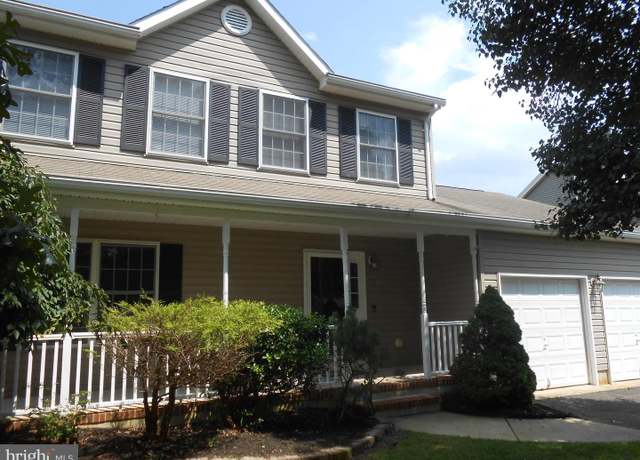 Property at 483 Coral Ln, Manahawkin, NJ 08050, 3 beds, 3 baths