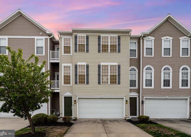Property at 501 Brook Meadow Dr, Mechanicsburg, PA 17050, 3 beds, 3.5 baths