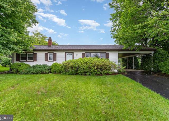 Property at 335 Bolton Ave, Carlisle, PA 17013, 3 beds, 1 bath
