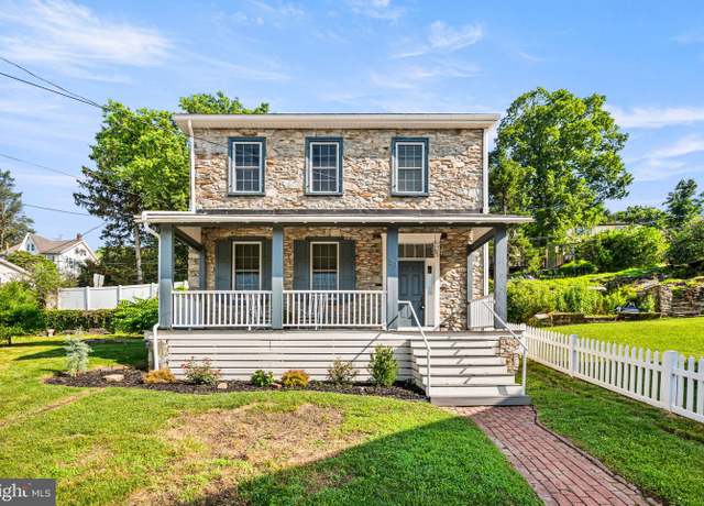 Property at 311 Strasburg Ave, Parkesburg, PA 19365, 3 beds, 1.5 baths
