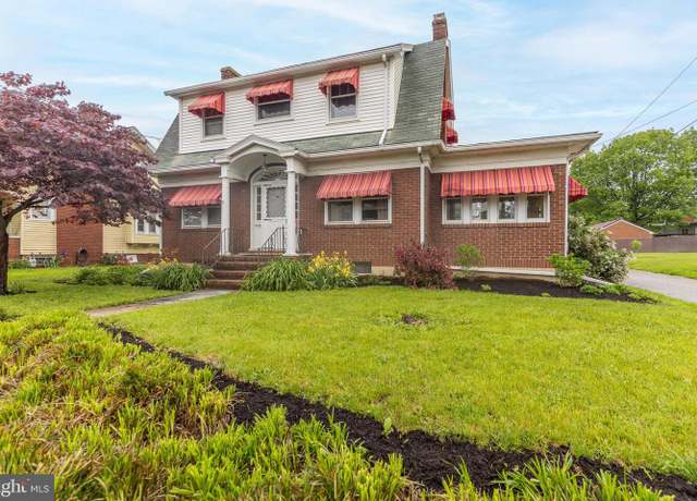 Property at 529 King St, Chambersburg, PA 17201, 3 beds, 1 bath