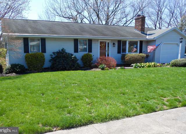 Property at 360 Lake View Dr, Manheim, PA 17545, 3 beds, 2 baths