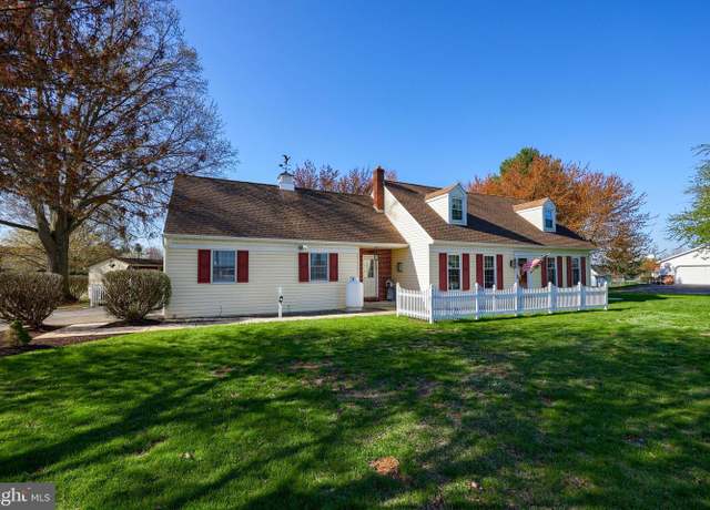 Property at 2 Kings Ct, Gordonville, PA 17529, 4 beds, 2.5 baths