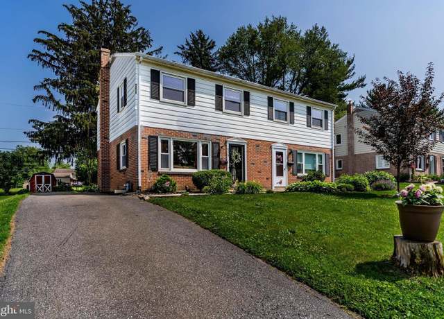 Property at 529 Golden St, Lititz, PA 17543, 3 beds, 1.5 baths