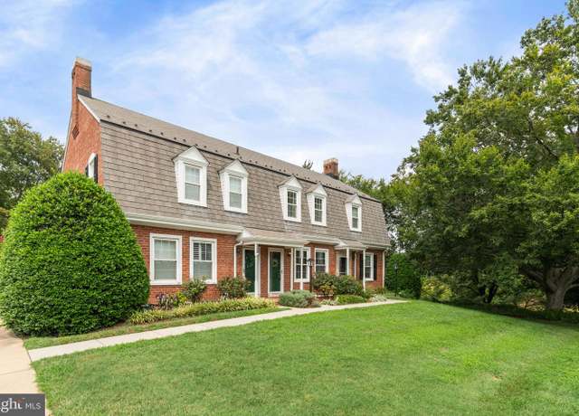 Property at 3337 S Wakefield St Unit B, Arlington, VA 22206, 2 beds, 2 baths