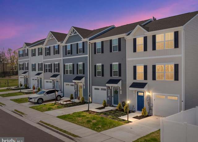 Property at 153 Kensington Cir, Middletown, VA 22645, 3 beds, 2.5 baths