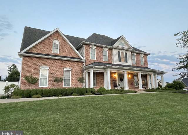 Property at 132 Cahille Dr, Winchester, VA 22602, 4 beds, 3.5 baths
