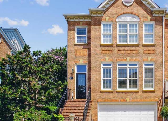 Property at 8512 Brenthill Ct, Vienna, VA 22182, 3 beds, 3.5 baths