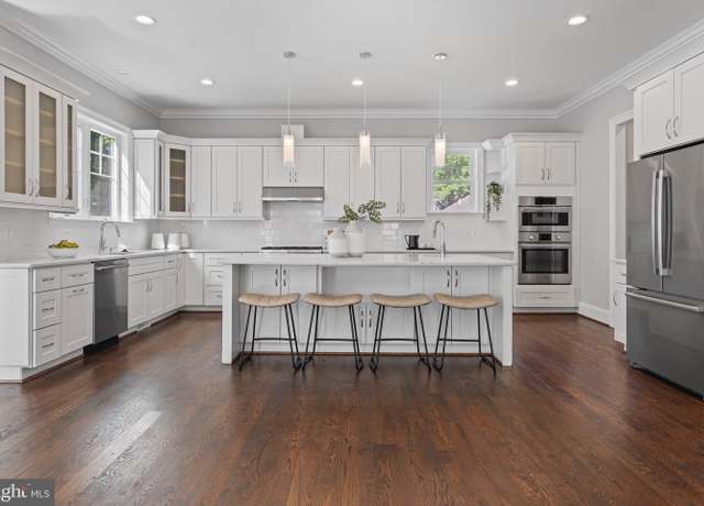 Property at 7606 Leonard Dr, Falls Church, VA 22043, 5 beds, 5.5 baths