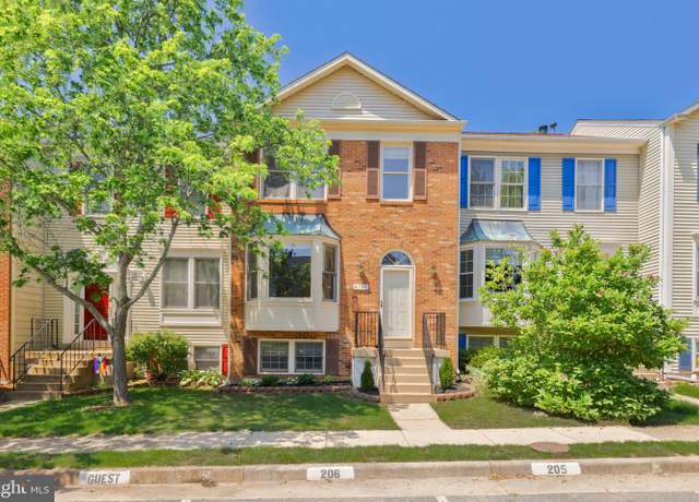 Property at 6110 Joust Ln, Alexandria, VA 22315, 3 beds, 3.5 baths