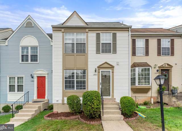 Property at 13863 Laura Ratcliff Ct, Centreville, VA 20121, 2 beds, 2 baths