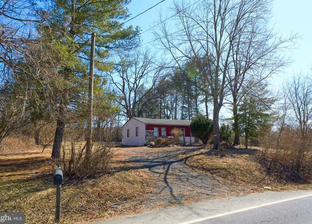 Property at 20520 Gleedsville Rd, Leesburg, VA 20175
