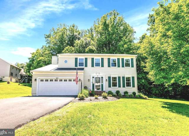 Property at 16068 Hayes Ln, Woodbridge, VA 22191, 4 beds, 2.5 baths