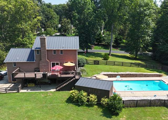 Property at 760 Stefaniga Rd, Stafford, VA 22556, 5 beds, 3.5 baths
