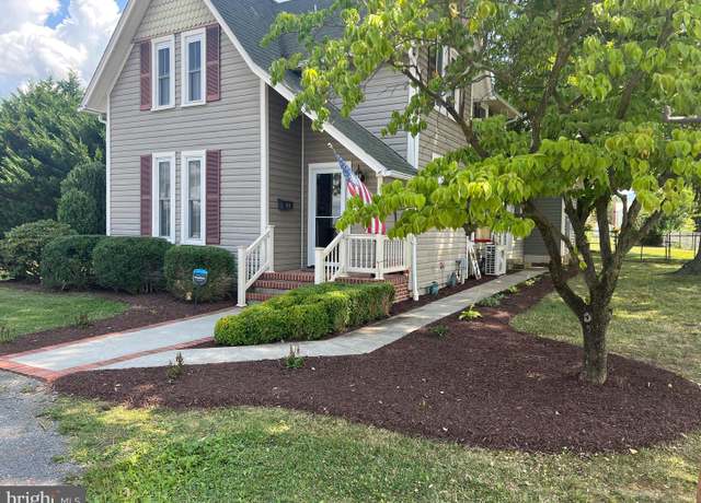 Property at 213 Washington St, Moorefield, WV 26836, 4 beds, 2 baths