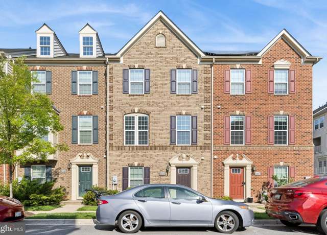 Property at 8212 N Channel Dr, Greenbelt, MD 20770, 4 beds, 3.5 baths