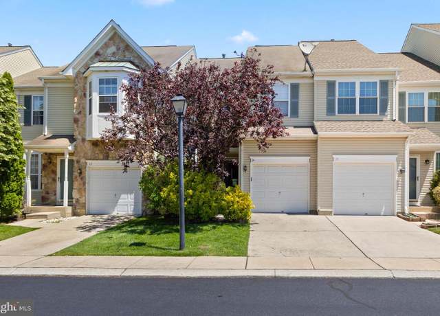 Property at 14 Barclay Ct, Bordentown, NJ 08505, 3 beds, 2.5 baths