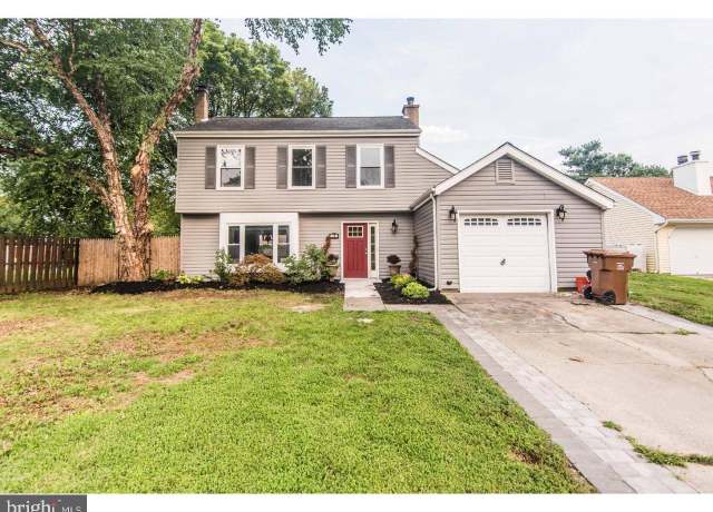 Property at 28 Oakwood Pl, Swedesboro, NJ 8085, 3 beds, 1.5 baths