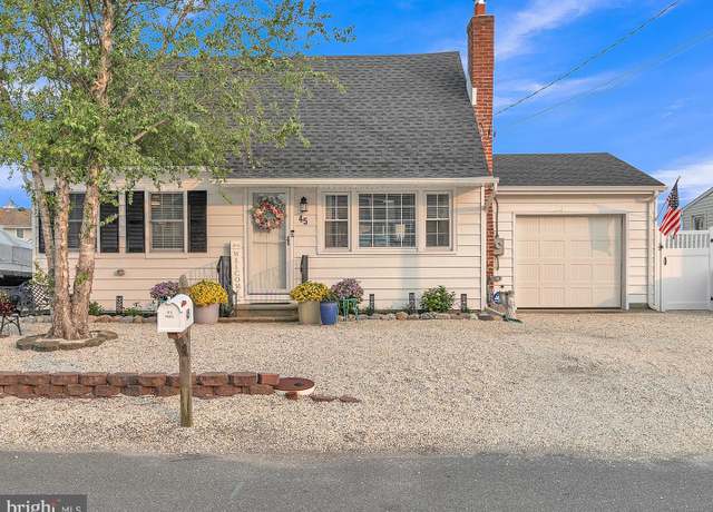 Property at 45 Jonathan Dr, Manahawkin, NJ 08050, 3 beds, 1.5 baths