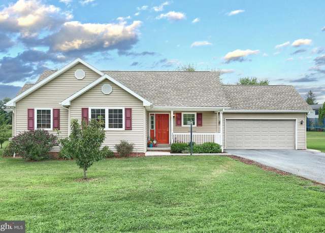 Property at 12 Buford Dr, East Berlin, PA 17316, 3 beds, 2 baths