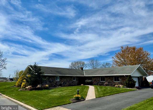 Property at 419 W Race St, Fleetwood, PA 19522, 3 beds, 2.5 baths