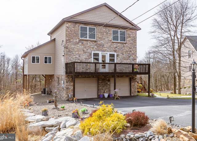Property at 208 Pine Valley Ln, Hazle Township, PA 18202, 3 beds, 2 baths