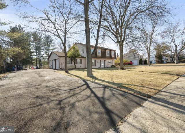 Property at 909 Capitol Rd, Norristown, PA 19403, 4 beds, 2.5 baths