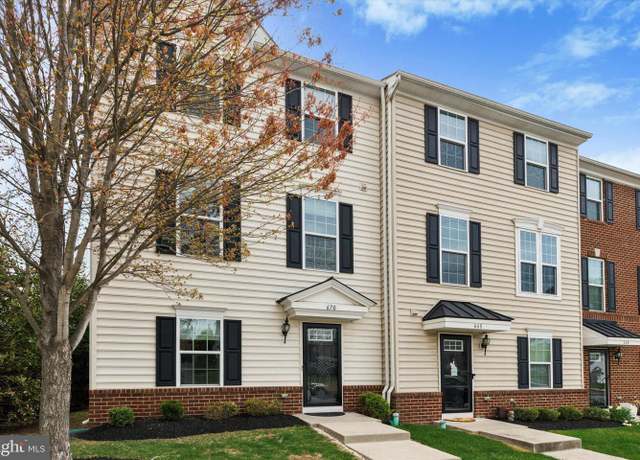 Property at 670 E Chestnut St, Souderton, PA 18964, 3 beds, 3 baths