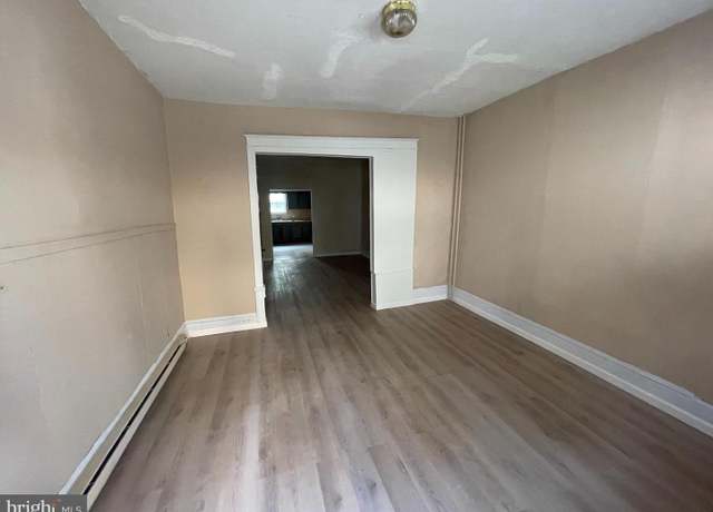 Property at 722 E Race St, Shamokin, PA 17872, 3 beds, 1 bath