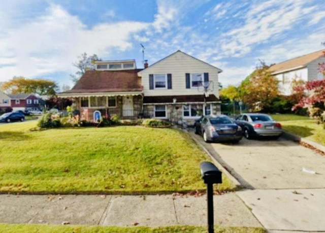Property at 1010 Gorman St, Philadelphia, PA 19116, 4 beds, 1.5 baths
