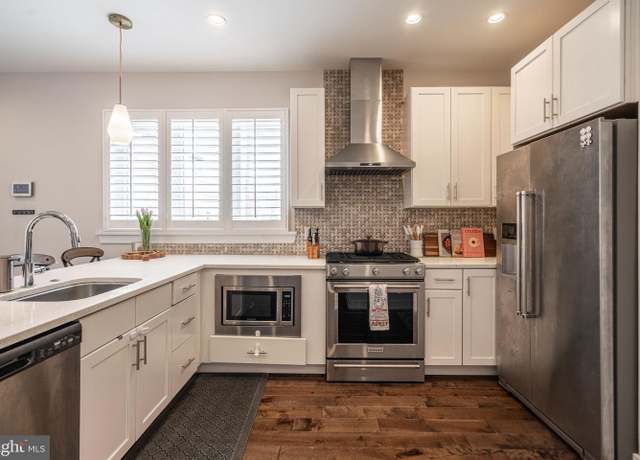 Property at 2012 Brown St, Philadelphia, PA 19130, 3 beds, 2.5 baths