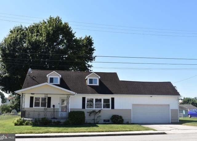 Property at 125 Charles Ave, Hanover, PA 17331, 4 beds, 2 baths