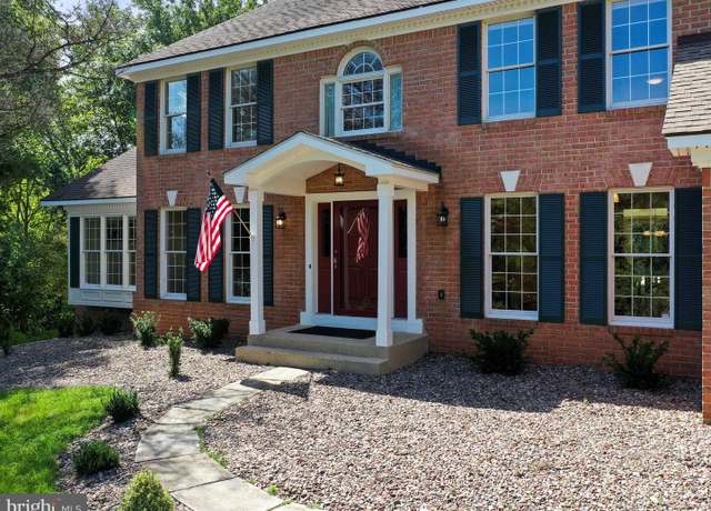 Property at 1350 Hunter Mill Rd, Vienna, VA 22182, 5 beds, 3.5 baths