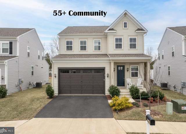 Property at 43453 Bettys Farm Dr, Chantilly, VA 20152, 4 beds, 3.5 baths