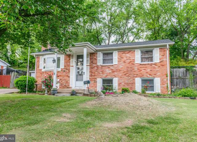 Property at 2224 Montgomery Ave, Woodbridge, VA 22191, 5 beds, 3 baths