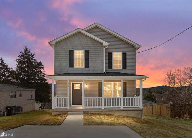 Property at 772 Ash St, Strasburg, VA 22657, 3 beds, 2.5 baths