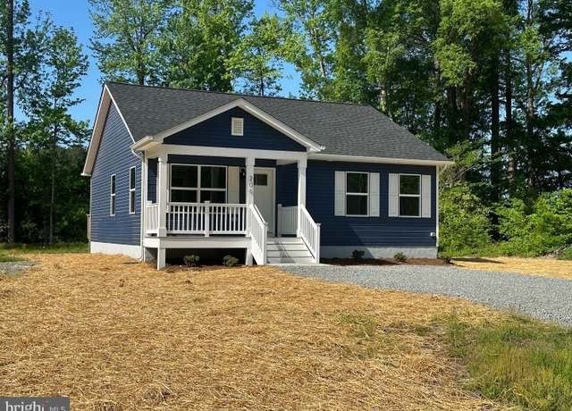 Property at 206 Circle Ln, Colonial Beach, VA 22443, 3 beds, 2 baths