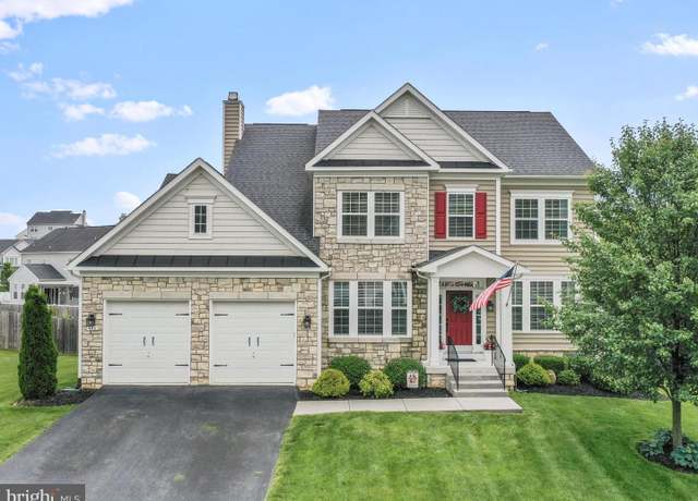 Property at 446 Chickamauga Dr, Harpers Ferry, WV 25425, 4 beds, 3.5 baths