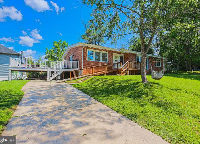 Property at 2906 Oakton Ct, Baltimore, MD 21209, 5 beds, 3 baths
