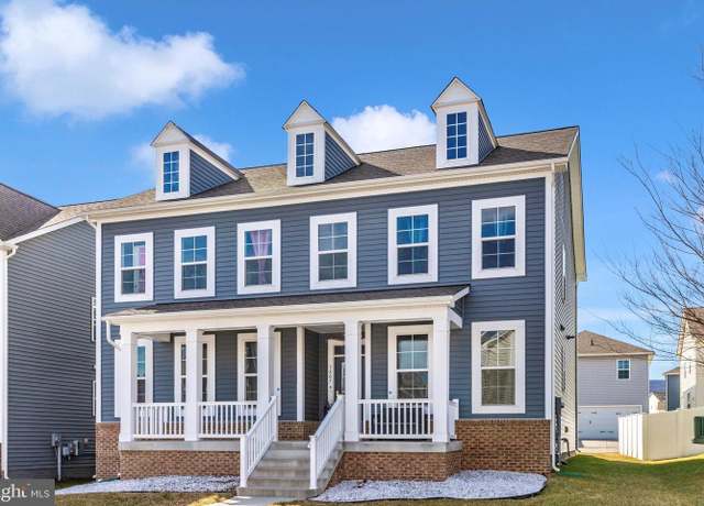Property at 1807 Fairway Ln, Frederick, MD 21702, 4 beds, 2.5 baths