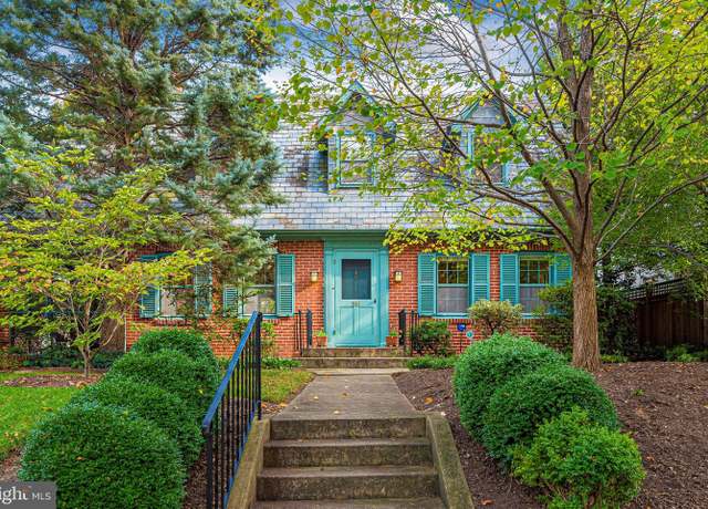 Property at 318 W College Ter, Frederick, MD 21701, 2 beds, 2.5 baths