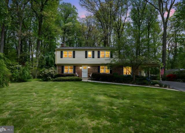 Property at 18801 Woodway, Rockville, MD 20855, 4 beds, 3.5 baths