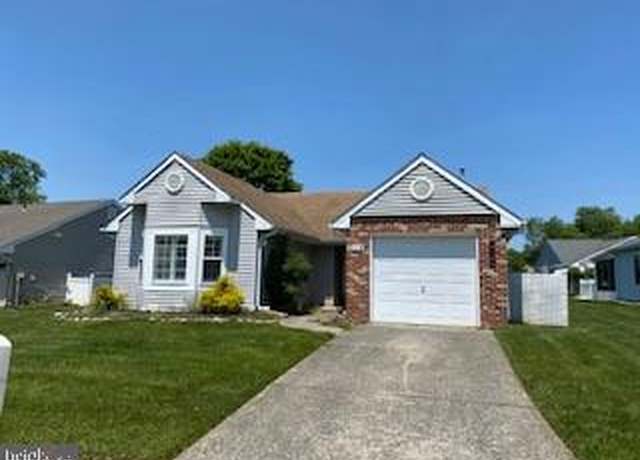 Property at 114 Mohican Ln, Tuckerton, NJ 08087, 2 beds, 2 baths