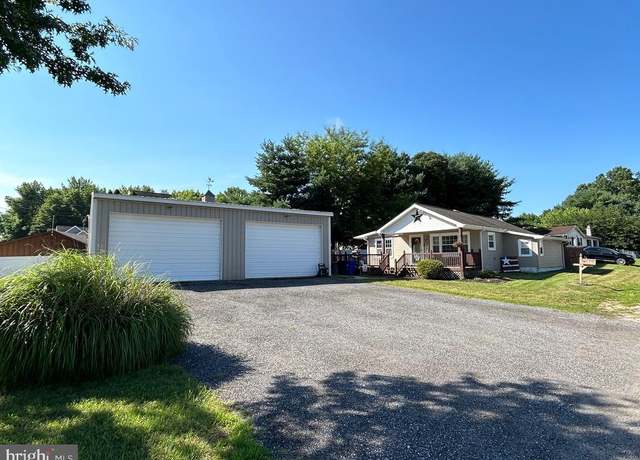 Property at 24 Holly Dr, Pennsville, NJ 08070, 2 beds, 1 bath