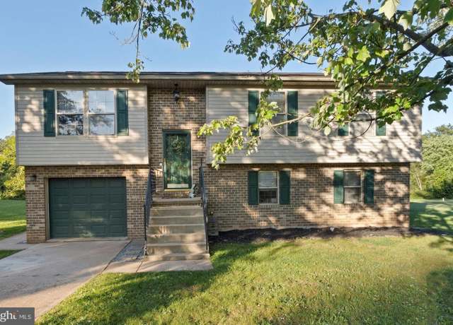 Property at 112 Branch Cir, East Berlin, PA 17316, 4 beds, 2.5 baths