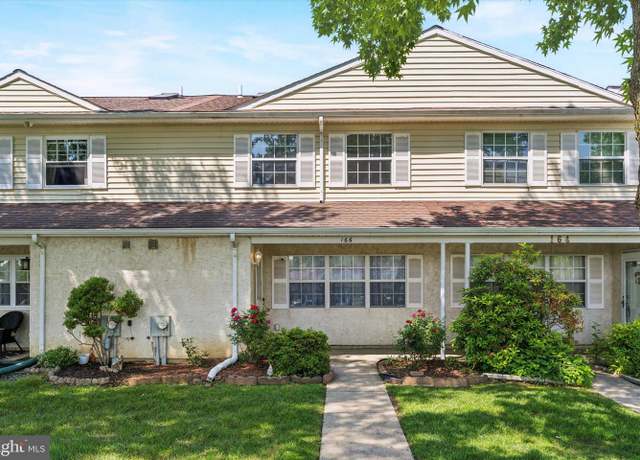 Property at 166 Chester Ct, Downingtown, PA 19335, 3 beds, 2.5 baths