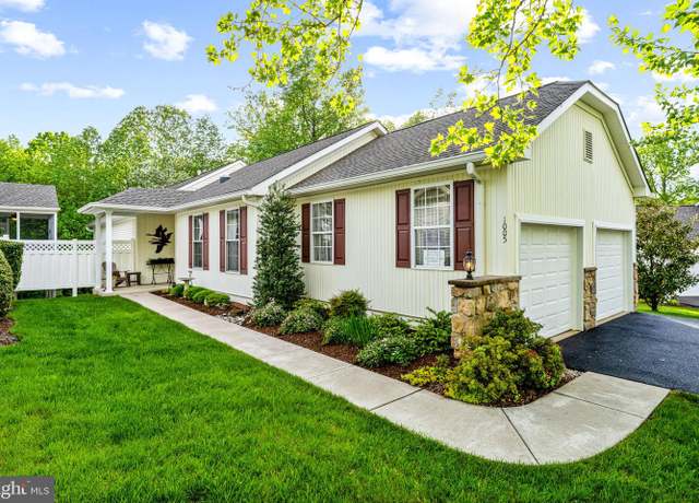 Property at 1005 N Phipps Woods Ct, Glen Mills, PA 19342, 2 beds, 2 baths